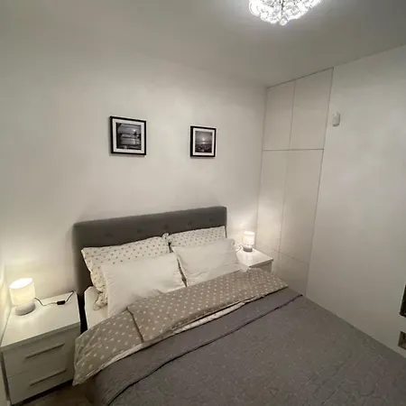 아파트 Baltica Heaven Apartmant 95f 로고보