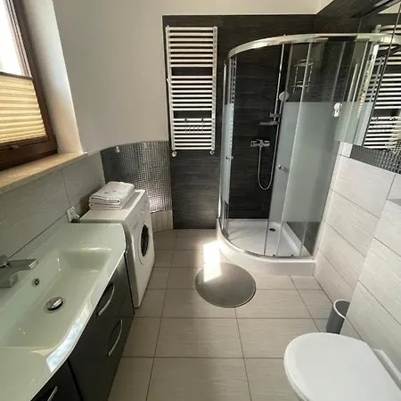 아파트 Baltica Heaven Apartmant 95f 로고보